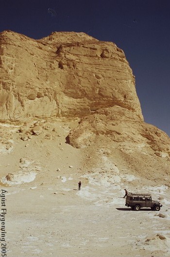 Unbelievable rocks in the White Desert