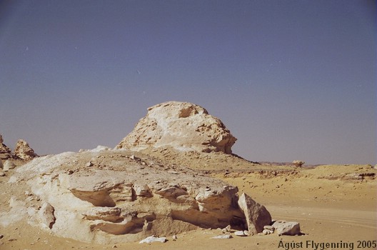 A face in the White Desert
